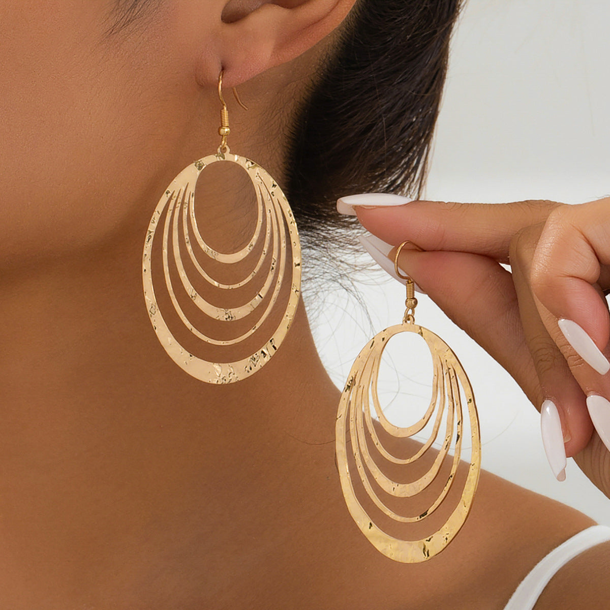 Elegant European & American Fashion 3-Layer Hollow Oval Gold-Tone Stainless Steel Dangle Drop Earrings